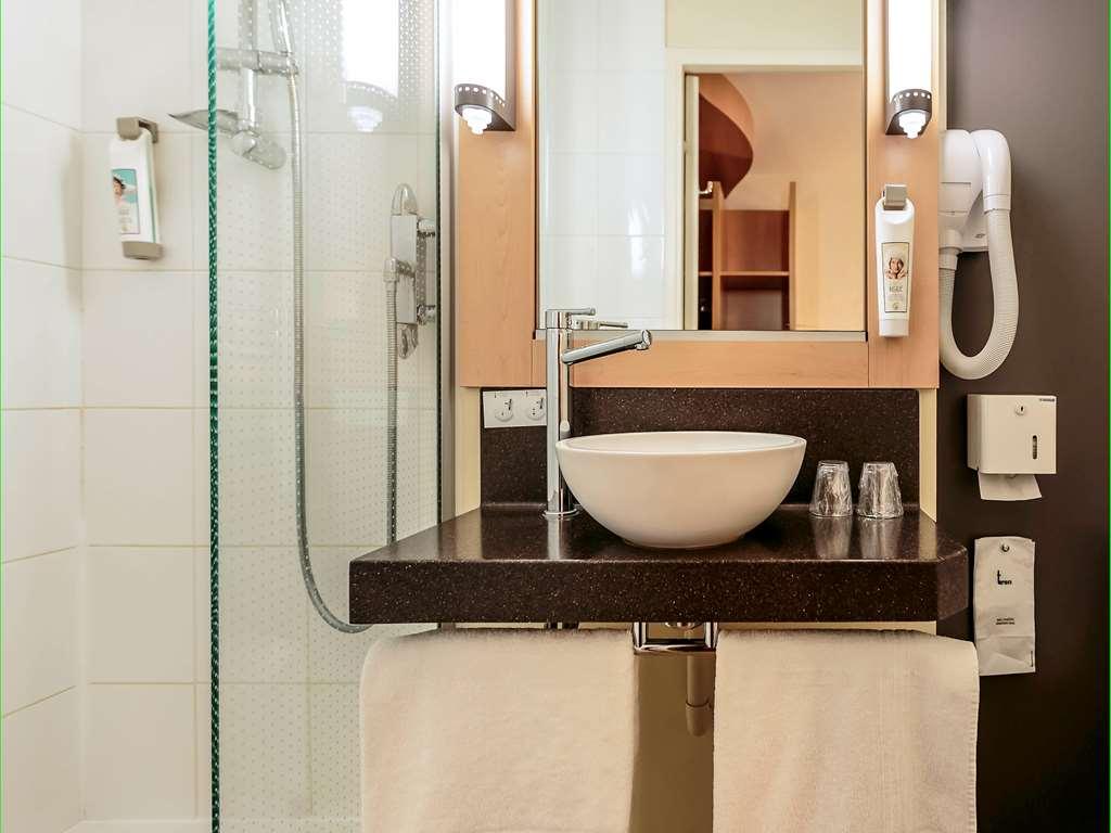 Ibis Clermont Ferrand Sud Herbet Quarto foto
